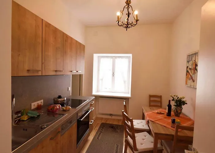 Barbara Residenz / Clematis *